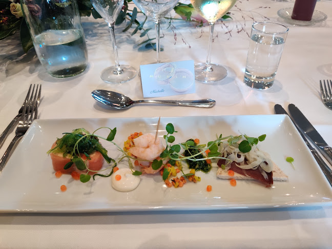 Opinii despre Amstrupgård în Ulstrup - Gastronomi og hotelvirksomhed