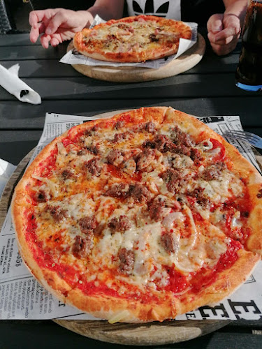 Opinii despre Hune Pizza Restaurant în Blokhus - Gastronomi og hotelvirksomhed