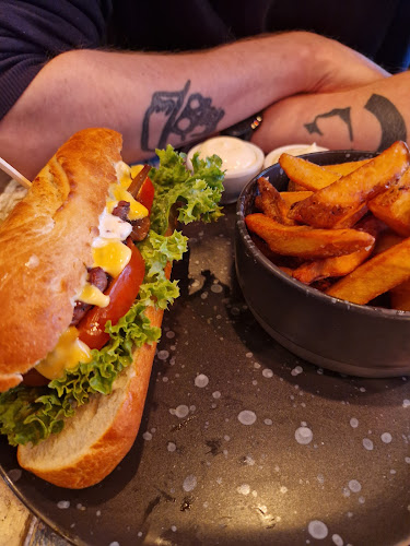 Opinii despre Stempel - Bar & Kitchen în København - Gastronomi og hotelvirksomhed