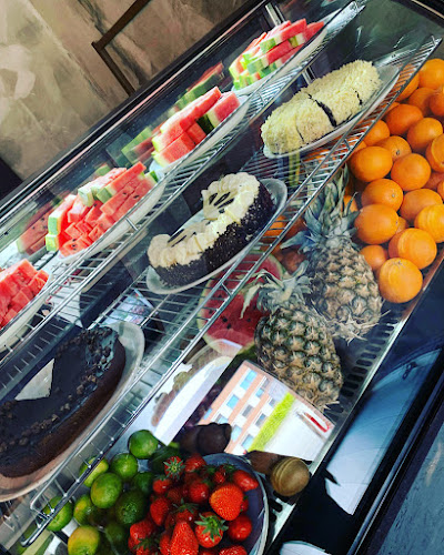 Opinii despre Cafe Huqqa Copenhagen în København - Gastronomi og hotelvirksomhed