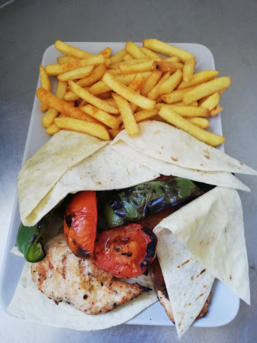 Centra Café & Grill - Gastronomi og hotelvirksomhed