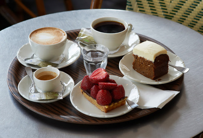 Opinii despre Cafe EUROPA 1989 în København - Gastronomi og hotelvirksomhed