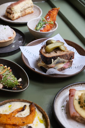 Comentarii opinii despre Café Sidewalk