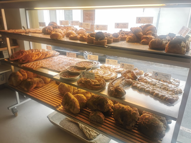 Opinii despre Johannes Dam & Søn în Aakirkeby - Gastronomi og hotelvirksomhed