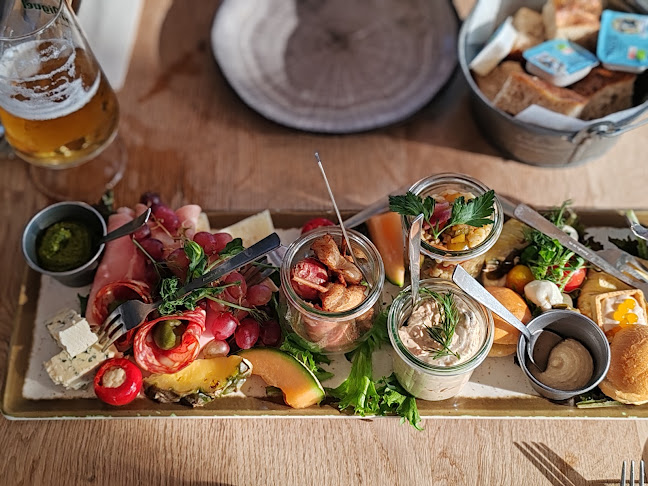 Torve-Hallen - Gastronomi og hotelvirksomhed