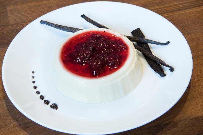 Opinii despre Pizza Service Århus în Aarhus - Gastronomi og hotelvirksomhed