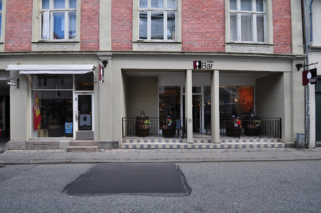 Comentarii opinii despre D'Wine Bar