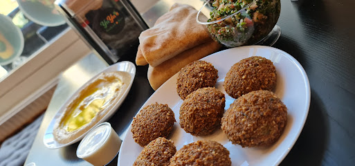 yuyu's sandwich & juice