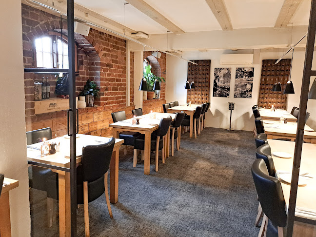 Restaurant Raadhuskælderen - Gastronomi og hotelvirksomhed