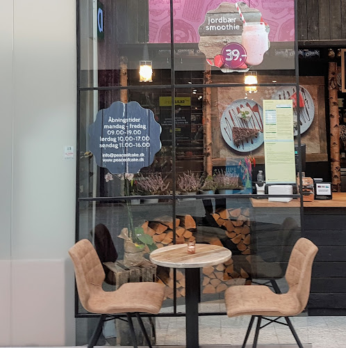 Comentarii opinii despre Peace Of Cake