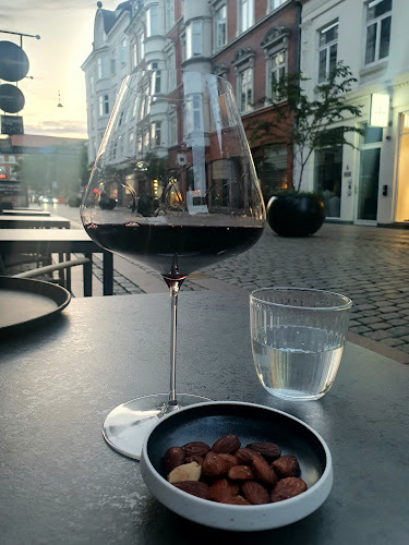 Opinii despre Jysk Vin Vinbar în Aarhus - Gastronomi og hotelvirksomhed
