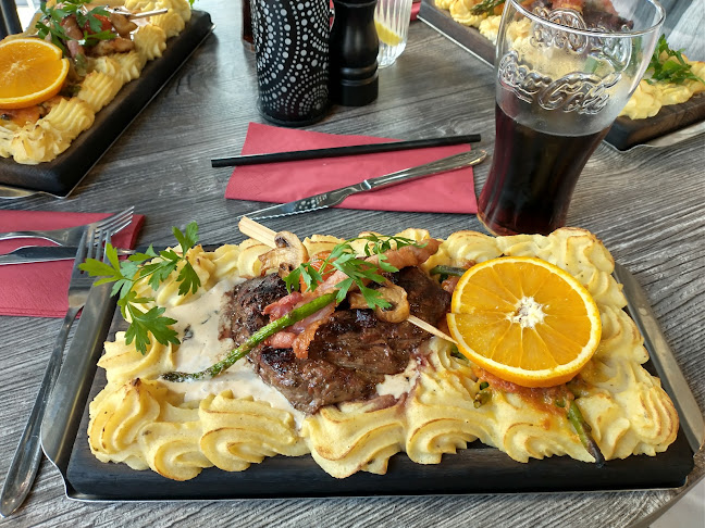 Comentarii opinii despre Café Rendezvous Pizza & Steak House