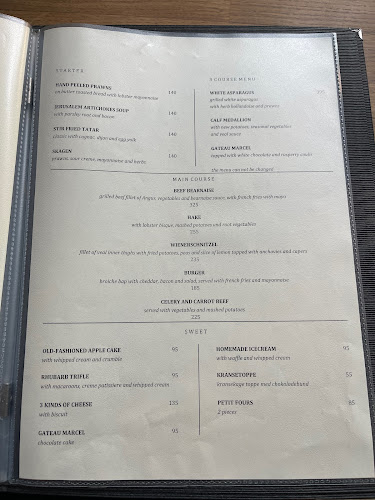 Opinii despre Restaurant Engtoftegård în Brøndby - Gastronomi og hotelvirksomhed