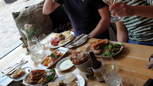 Opinii despre Vinbaren Køge în Køge - Gastronomi og hotelvirksomhed