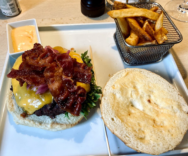 Opinii despre Restaurant Raadhuskælderen în Roskilde - Gastronomi og hotelvirksomhed