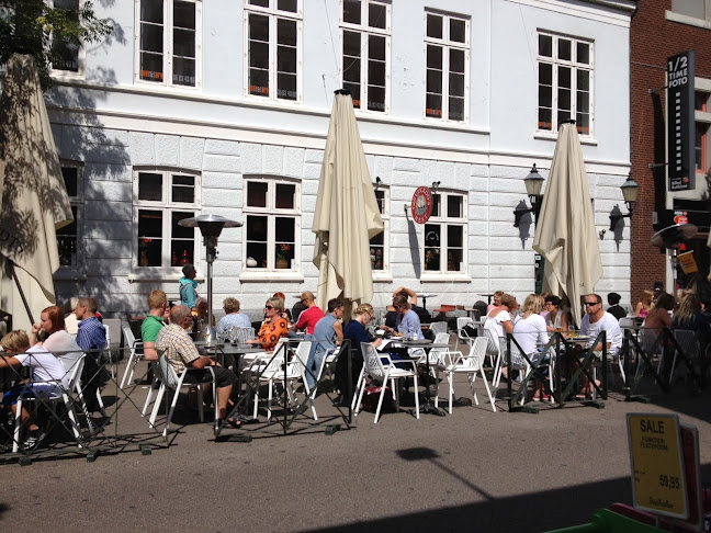 Cafe Cuckoo's Nest - Gastronomi og hotelvirksomhed