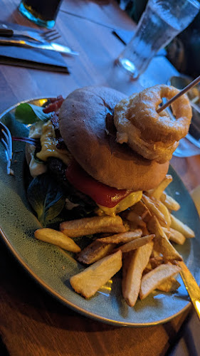 Den Glade Pingvin - Gastronomi og hotelvirksomhed