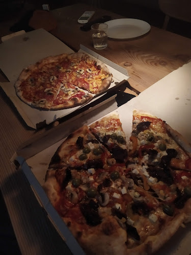 Balkan Pizza - Højer