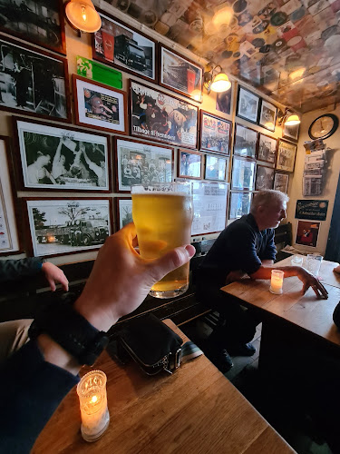 Comentarii opinii despre Charlie's Bar