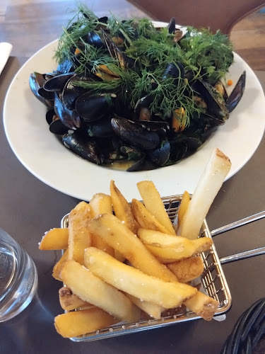 Opinii despre Det Hvide Pakhus în Faaborg - Gastronomi og hotelvirksomhed