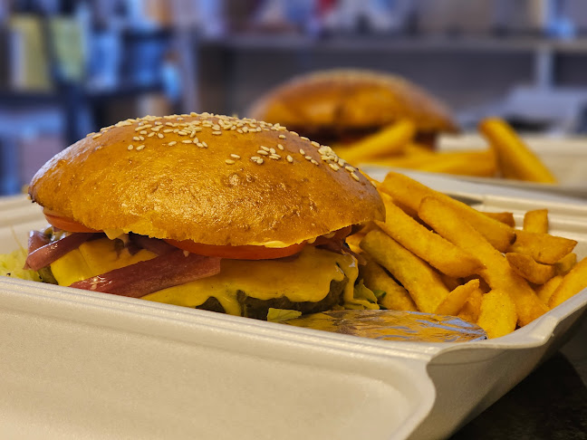 Quattro Fratelli - Gastronomi og hotelvirksomhed