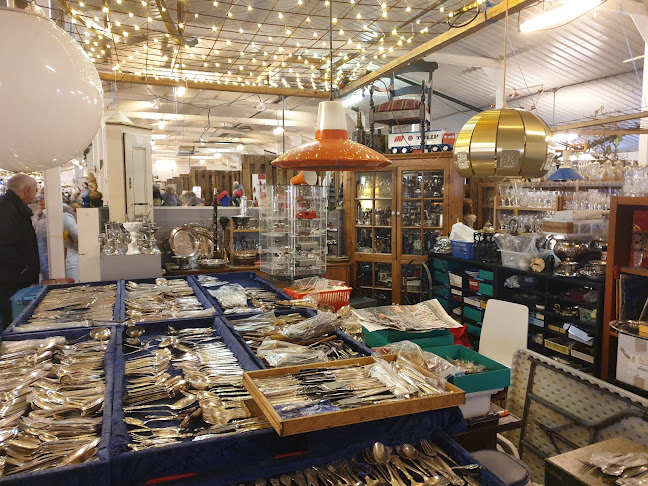 Haughus Gods, Antik & Kræmmermarked - Jelling