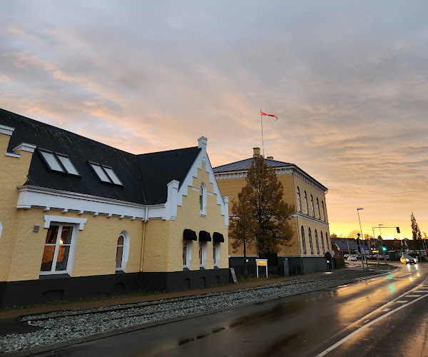 Cafe Apostrof - Gastronomi og hotelvirksomhed