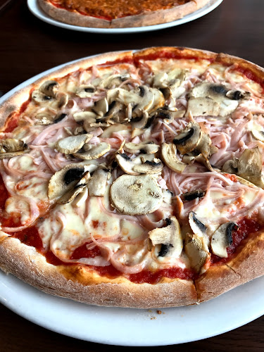 Comentarii opinii despre Cantinos Pizzaria Værløse