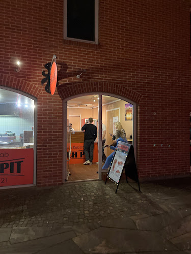 Peach Pit - Gastronomi og hotelvirksomhed