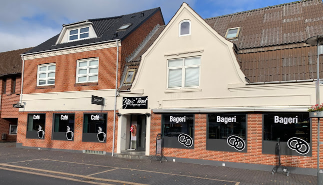 Opinii despre Kjers Brød Videbæk v/ Marlene & Peter Kjer în Videbæk - Gastronomi og hotelvirksomhed