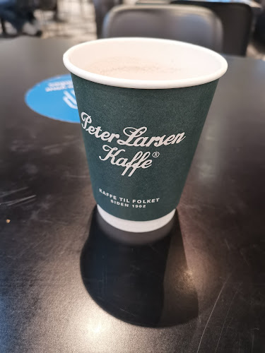 Comentarii opinii despre Café Square