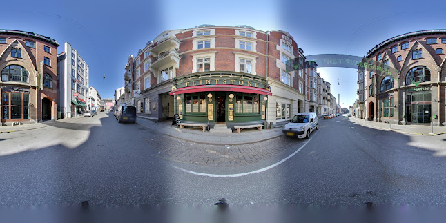 Flintstone Pub - Gastronomi og hotelvirksomhed