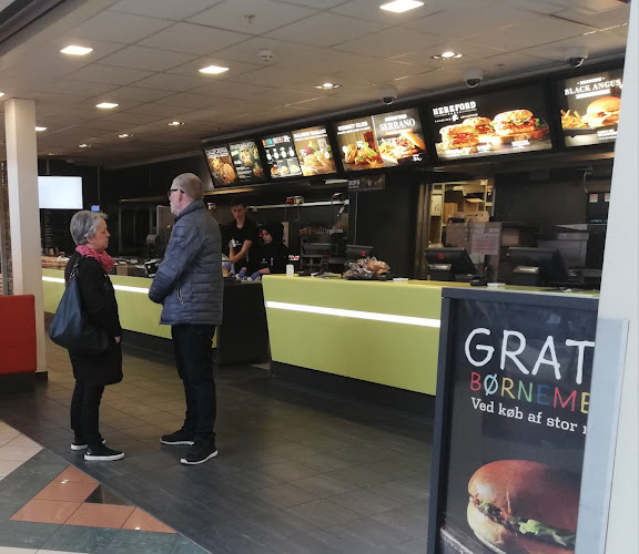 Comentarii opinii despre Sunset Boulevard