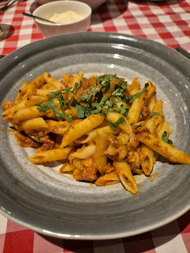 La Perla - Gastronomi og hotelvirksomhed