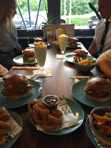 Sallie’s Restaurant & Snack Bar - Gastronomi og hotelvirksomhed