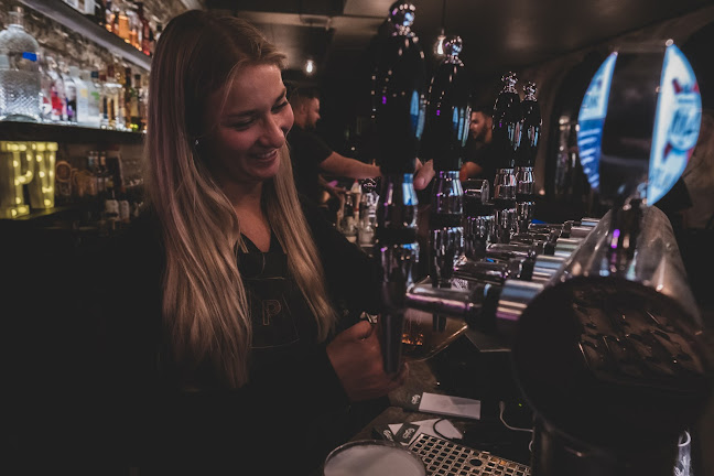 PV (Pustervig) - Kaffe & Cocktails - Aarhus