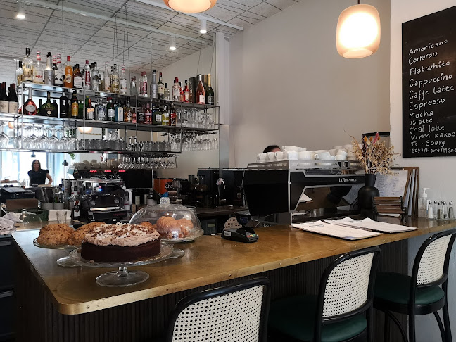 Coffee and dining Room - Gastronomi og hotelvirksomhed