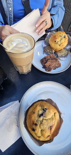 Comentarii opinii despre Miss Coffee