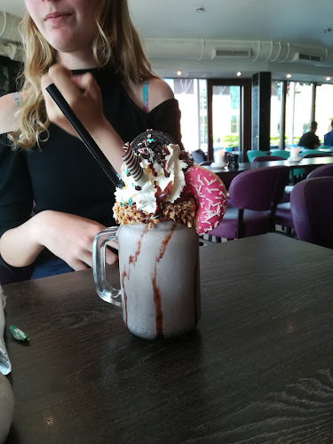 Cafe Marcello's - Gastronomi og hotelvirksomhed