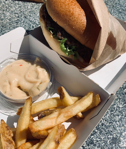 Opinii despre Brødrenes - Beach Burgers în Ringkøbing-Skjern - Gastronomi og hotelvirksomhed