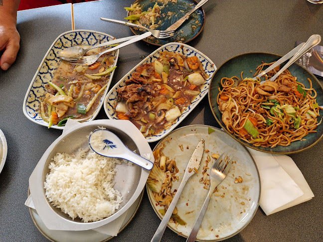 Comentarii opinii despre Kina Cafeteria & Grill