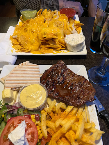 Mackies Pizza & Cantina