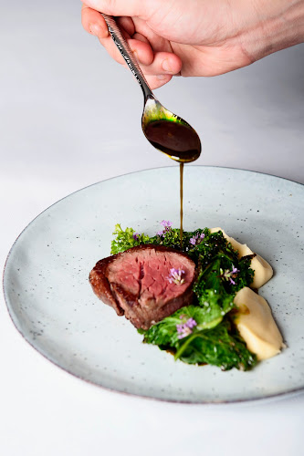 Leaven Champagne- & Vinbar