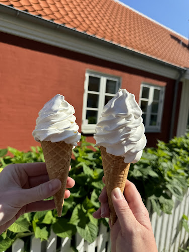 Nana's Is- og Kaffebar Østerby - Gastronomi og hotelvirksomhed