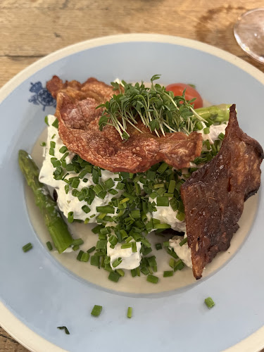 Langebrogade 8, 1411 København