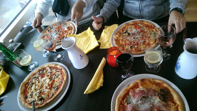 Martin's Cantina - Gastronomi og hotelvirksomhed