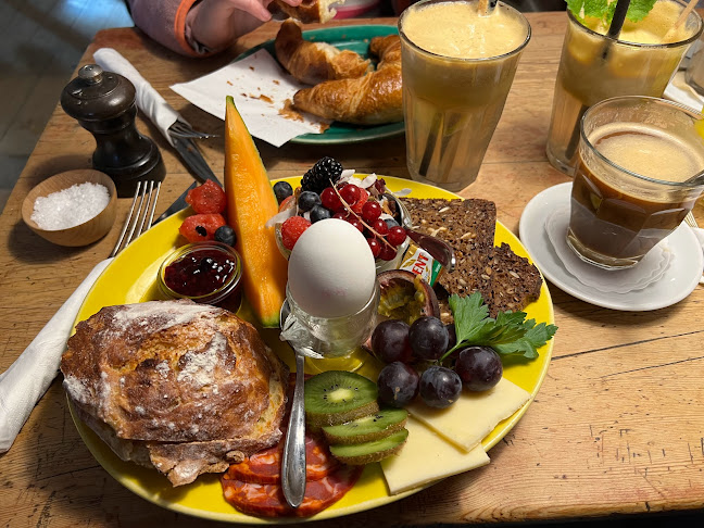 Cafe Flora - Gastronomi og hotelvirksomhed