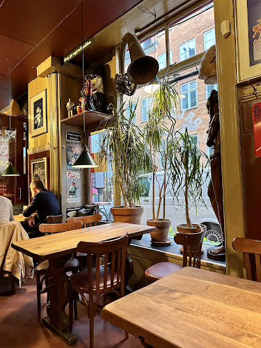 Comentarii opinii despre Palæ Bar