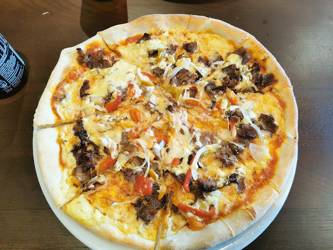 Opinii despre Enghave Pizza Spicy Gryde în København - Gastronomi og hotelvirksomhed