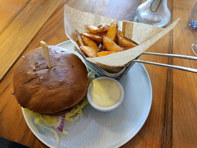 Opinii despre Best Burgers în Herfølge - Gastronomi og hotelvirksomhed